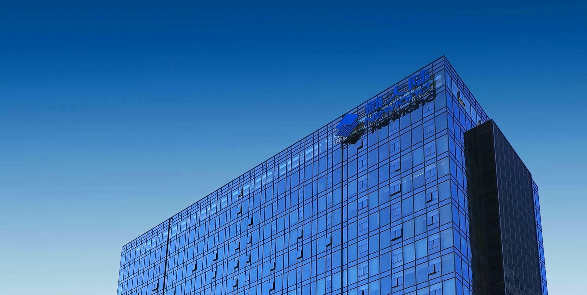 走进www.乐鱼.com